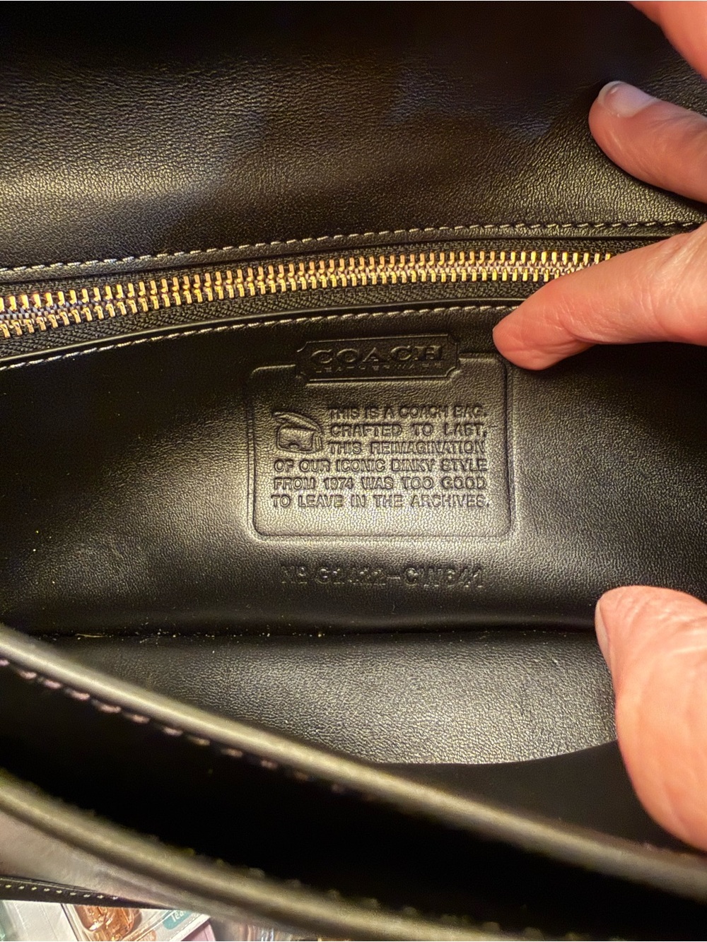 Coach Dinky bag black with gold hardware - Picture 16 of 16